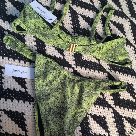 Nasty Gal Neon Green Snake Print Bikini - Picture 10 of 12